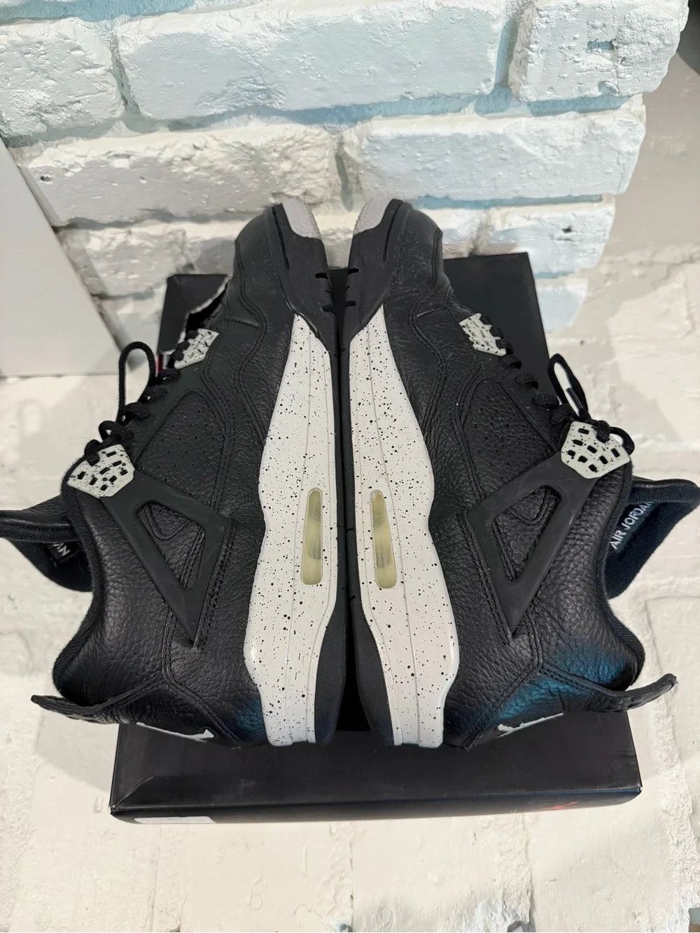 Air Jordan 4 Retro